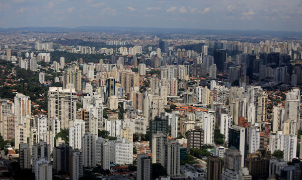 O inchaço urbano é uma das causas do declínio migratório para o Sudeste, como pode ser observado em São Paulo, SP.