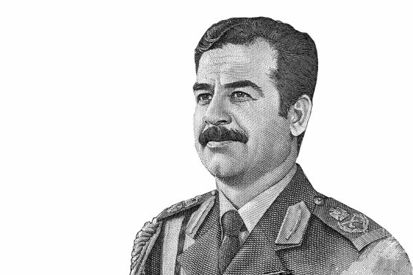 Em setembro de 1980, Saddam Hussein autorizou o ataque ao Irã, dando início à Guerra Irã-Iraque.