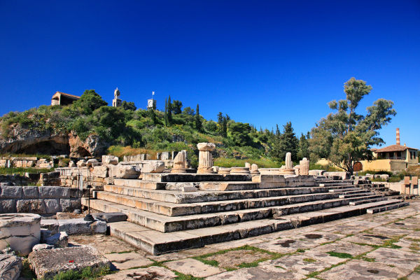 Ruínas de Elêusis, local onde aconteciam cultos a Perséfone conhecidos como Mistérios de Elêusis.[1]