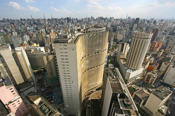  Vista do Edifício Copan, localizado no centro da cidade de São Paulo, no Brasil.