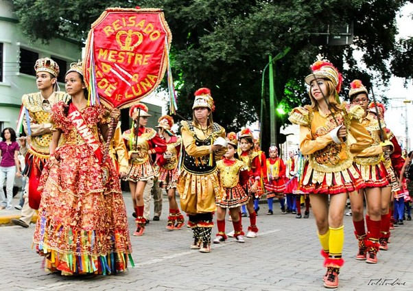 Desfile de Folia de Reis no Ceará. [1]