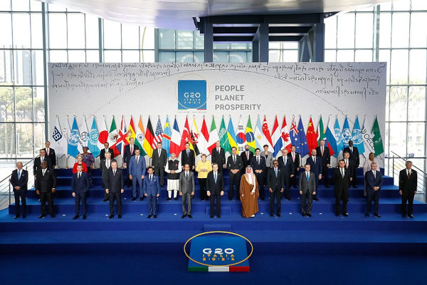 Líderes durante a 16ª Cúpula do G20 (Grupo dos 20) na Itália, em Roma.