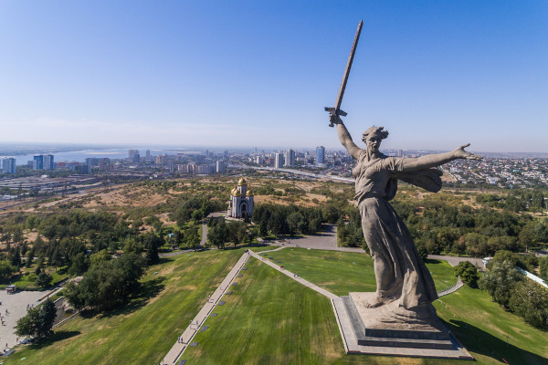 Monumento “Mãe Pátria”, uma homenagem aos membros do Exército Vermelho que morreram na Batalha de Stalingrado.