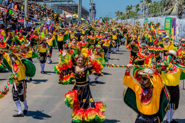 Desfile de Carnaval na cidade de Barranquilla, na Colômbia, na América, uma das comemorações do Carnaval no mundo.