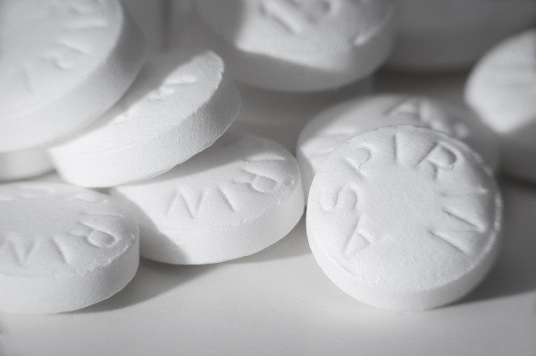Comprimidos de aspirina produzidos por esterificação.
