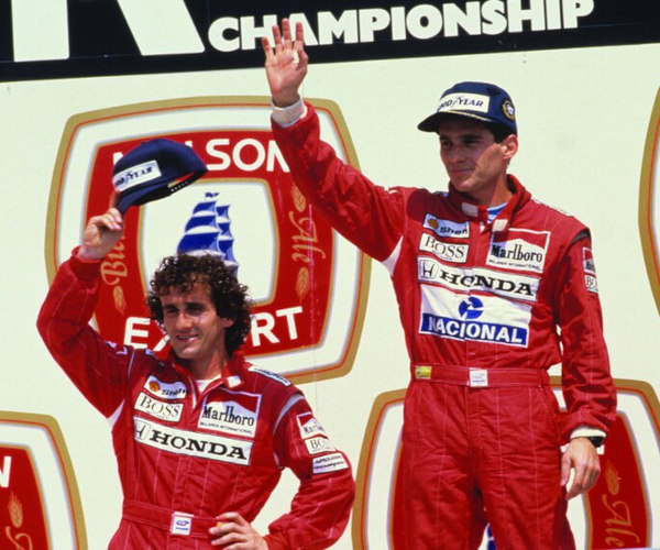 Fotografia de Alain Prost e de Ayrton Senna.