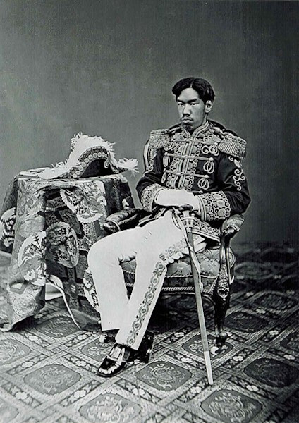 Fotografia do Imperador Meiji, que esteve à frente da Restauração Meiji.