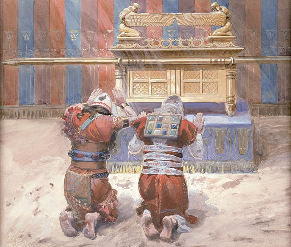 Pintura de James Jacques Joseph Tissot mostrando Moisés e Josué prostados em frente à Arca da Aliança.