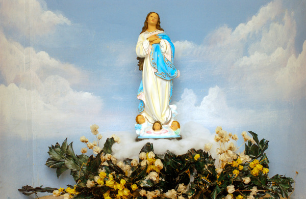 : Imagem de Nossa Senhora da Conceição, uma das nomeações de Maria, mãe de Jesus, associada à Oxum.