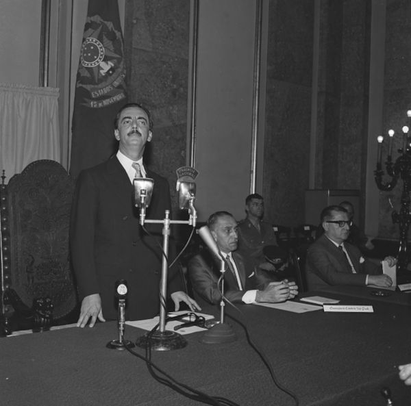 Jânio Quadros em discurso, em 1961.