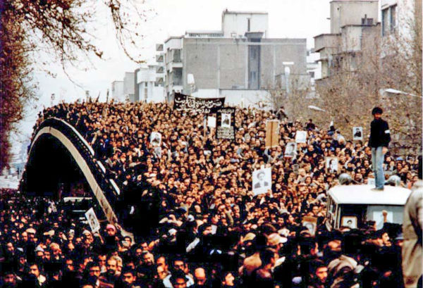 Manifestações contra o governo de Reza Pahlavi, no Irã, no contexto que antecedeu a Revolução Iraniana de 1979.