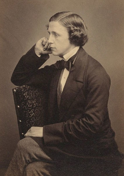 Fotografia de Lewis Carroll, o escritor da obra “Alice no País das Maravilhas”.