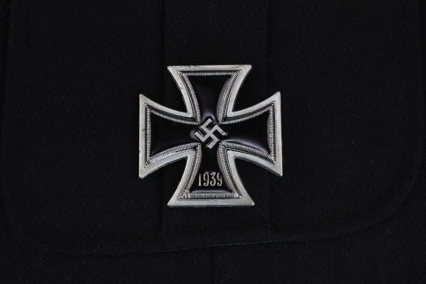 Cruz de Ferro, um símbolo do nazismo.