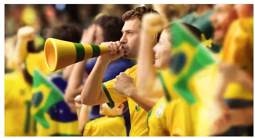 Torcida em jogo de futebol