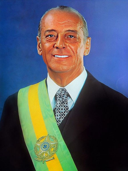 Retrato presidencial de João Batista Figueiredo.
