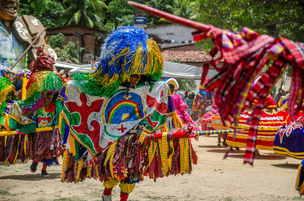 Maracatu, uma manifestação cultural típica da região Nordeste.
