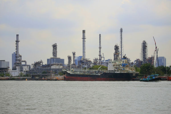 Estreito de Ormuz, um ponto de destaque no conflito entre Irã e Estados Unidos.