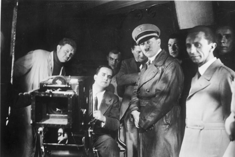 Adolf Hitler e Joseph Goebbels, ministro da propaganda nazista. 