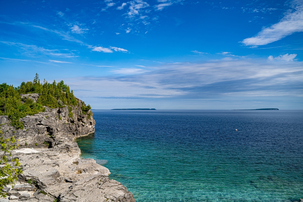 Lago Huron, na América do Norte, cujas rochas ajudaram na datação da primeira era glacial (ou era do gelo) do planeta Terra.