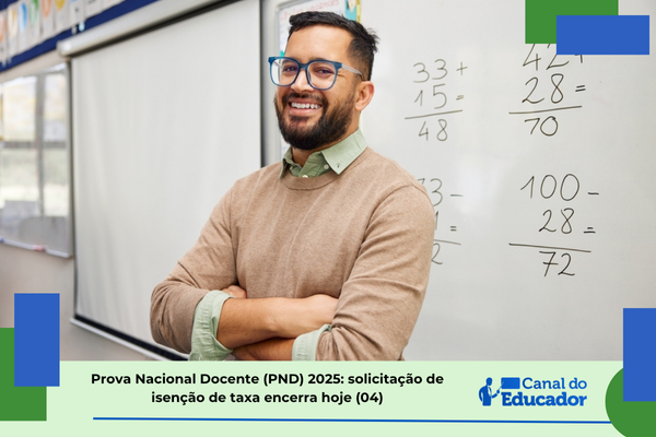 Professor na frente do quadro com contas matemáticas, título da notícia.