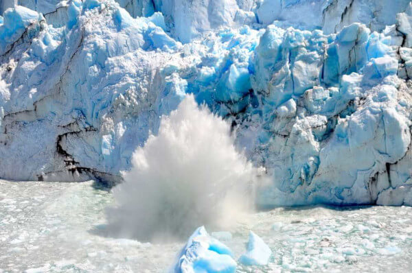 Derretimento das calotas polares, uma consequência do efeito estufa.