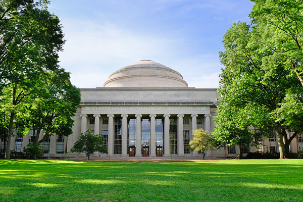 Universidade de Harvard faz parte da Ivy League
