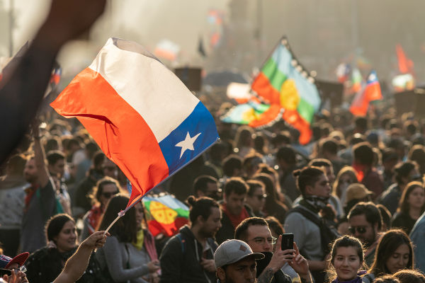 Uma das reivindicações dos protestos no Chile, em outubro de 2019, foi a criação de uma nova Constituição [1]